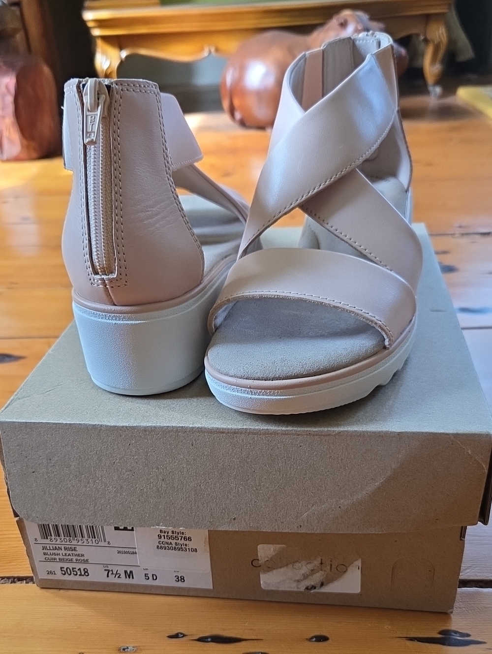 Clarks New W/o Tags Women's Blush Leather Crisscross Wedge Sandals, US 7.5, EU38